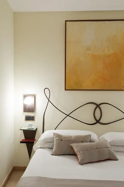 Ainb Las Ramblas-Colon Apartments Barcelona