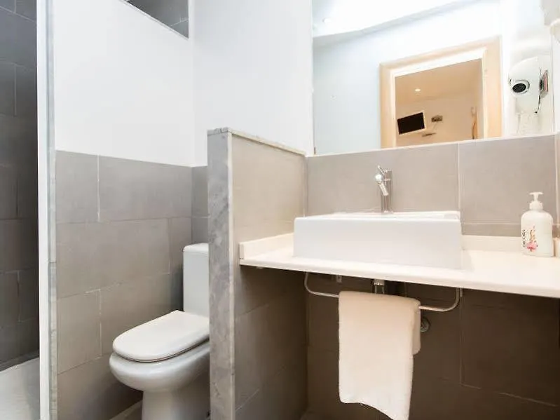 Ainb Las Ramblas-Colon Apartments Barcelona