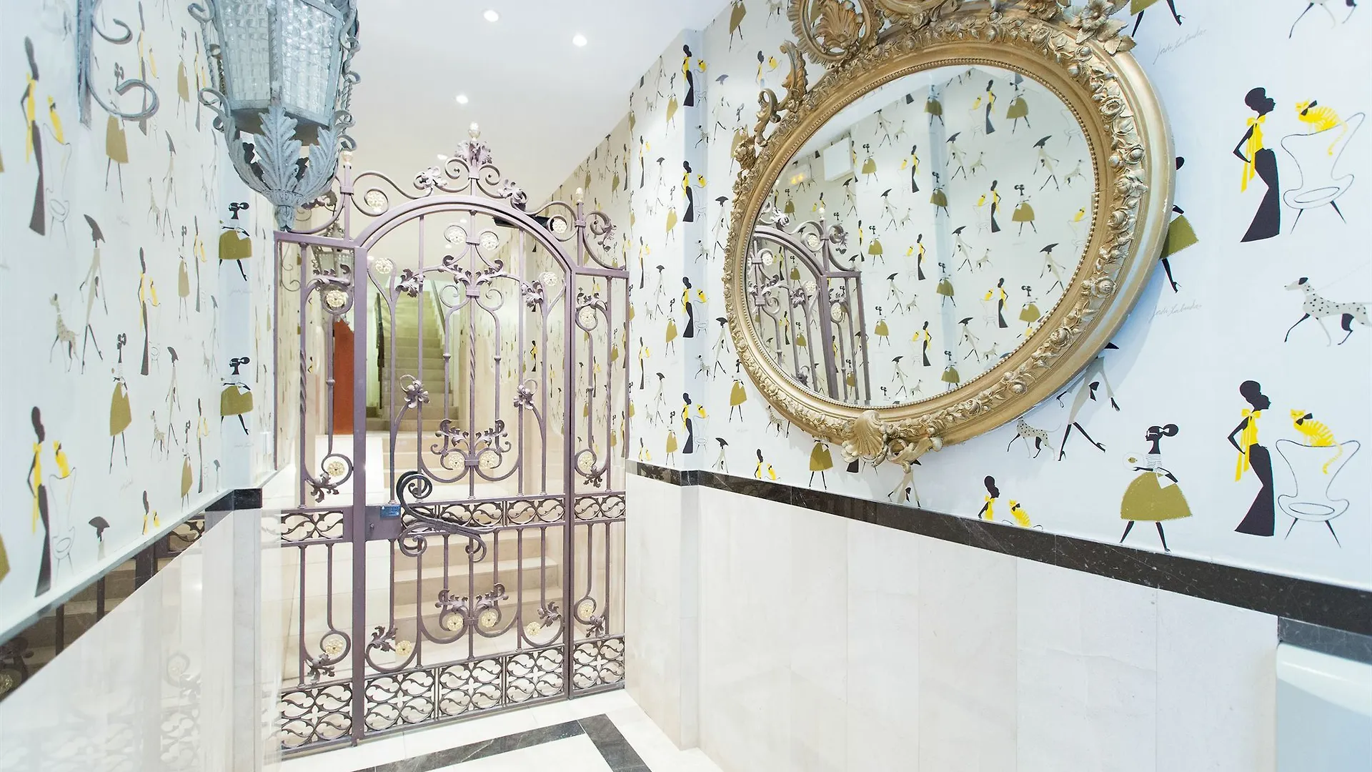 Ainb Las Ramblas-Colon Apartments Barcelona