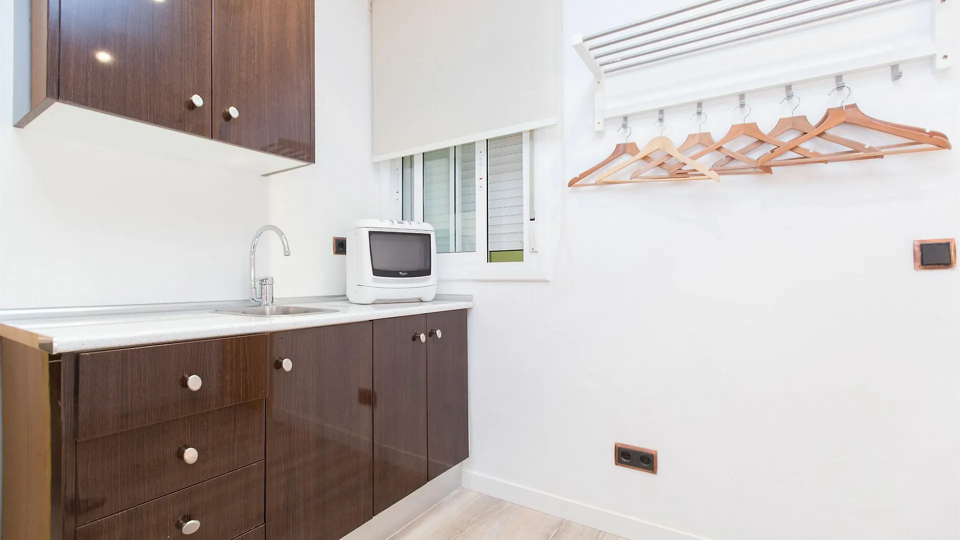Ainb Las Ramblas-Colon Apartments Barcelona