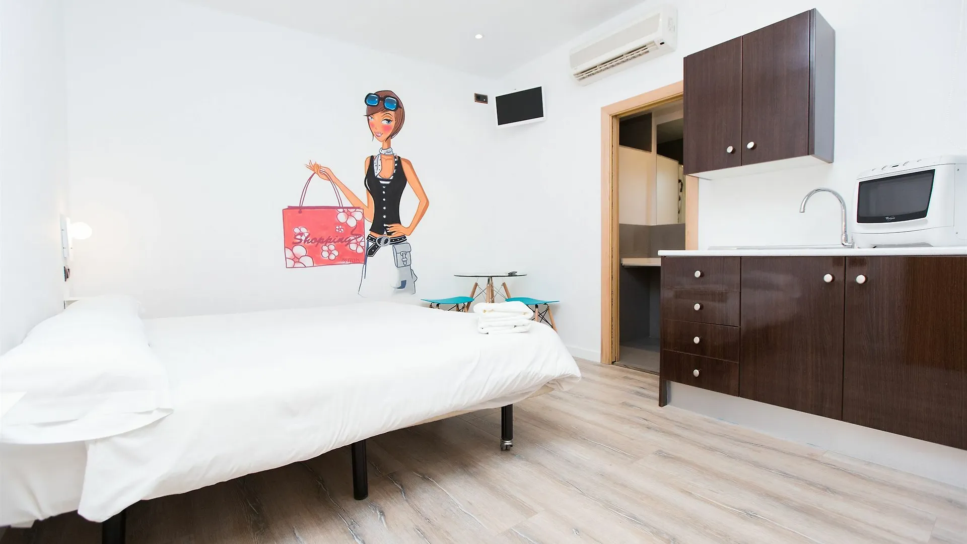 Ainb Las Ramblas-Colon Apartments Barcelona 0*,